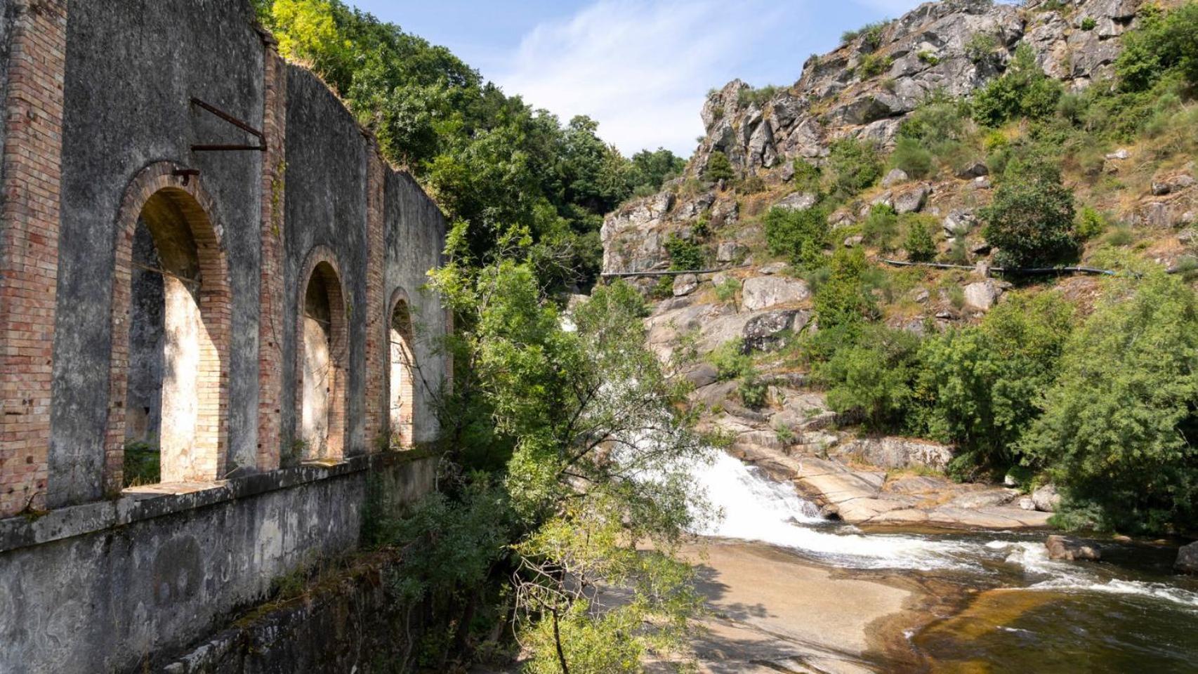 Alojamiento A Tafona Caldas De Reis Bagian luar foto